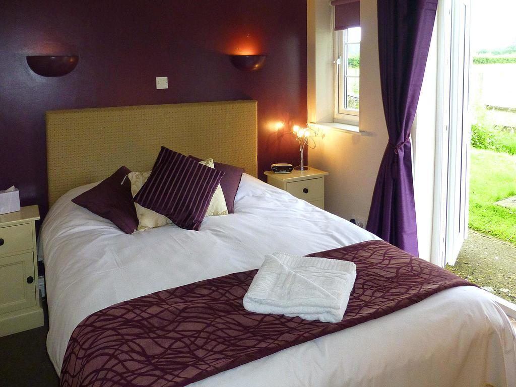 The Peacock Country Inn Chinnor Eksteriør billede