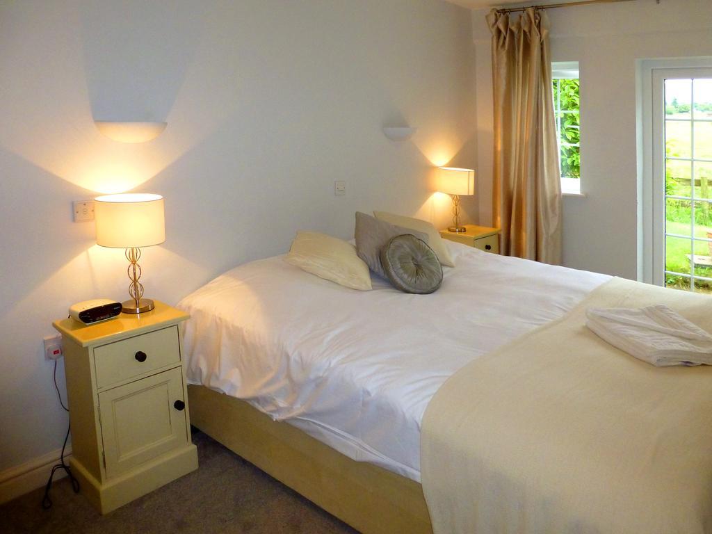 The Peacock Country Inn Chinnor Eksteriør billede