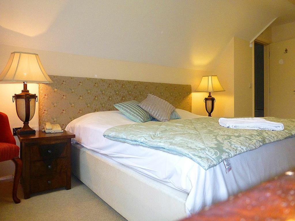 The Peacock Country Inn Chinnor Eksteriør billede