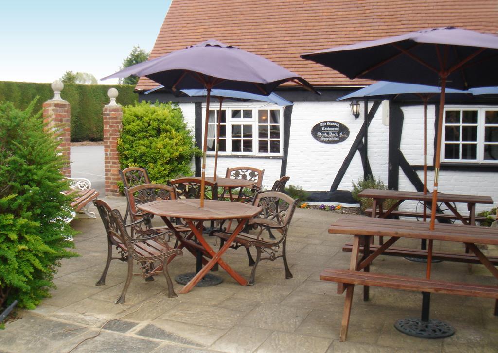 The Peacock Country Inn Chinnor Eksteriør billede