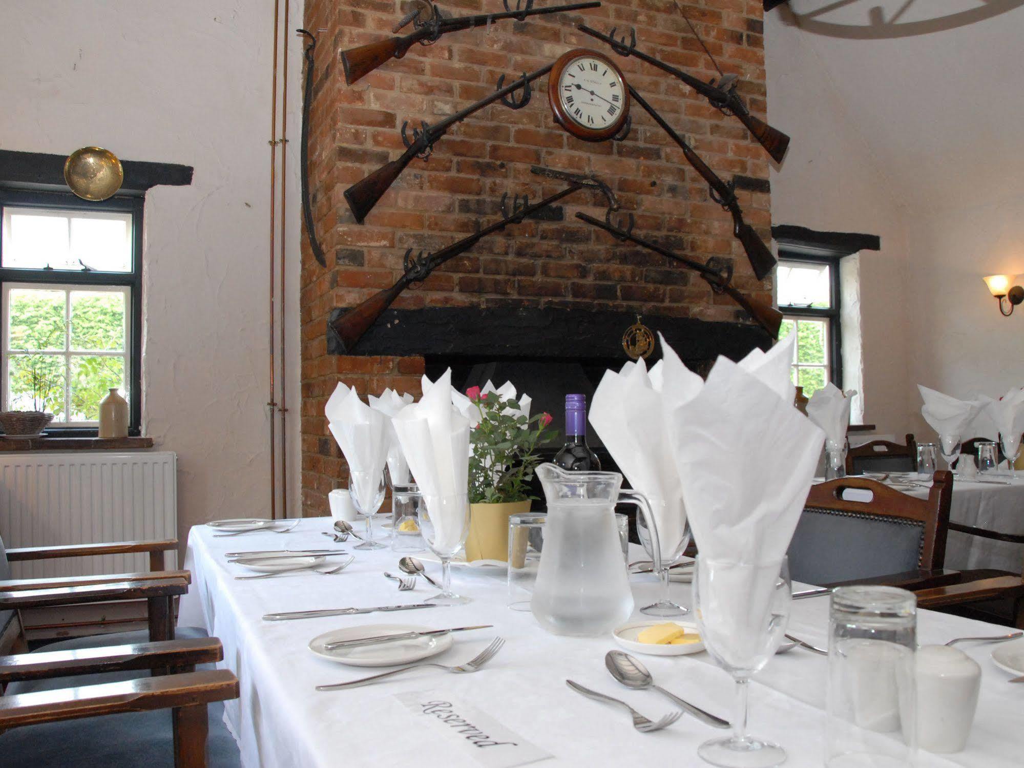 The Peacock Country Inn Chinnor Eksteriør billede