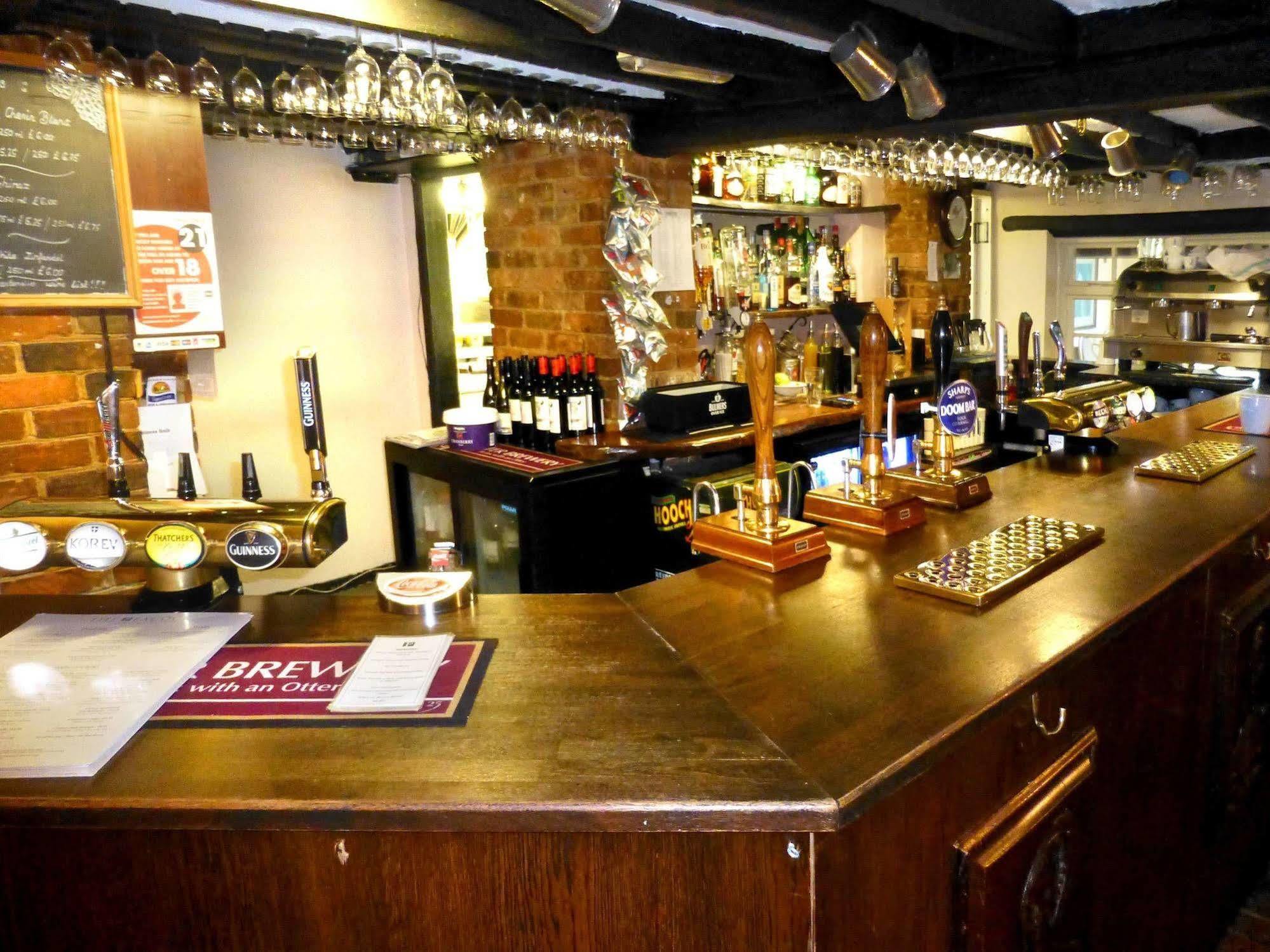 The Peacock Country Inn Chinnor Eksteriør billede